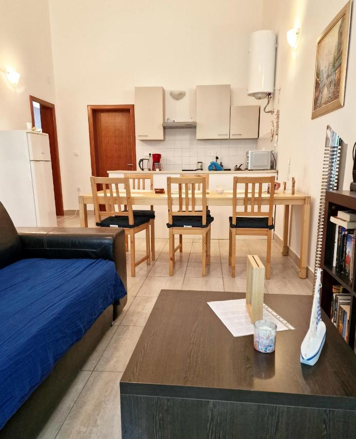 Blue Seagull - Seafront Holiday Home Novi Vinodolski Esterno foto